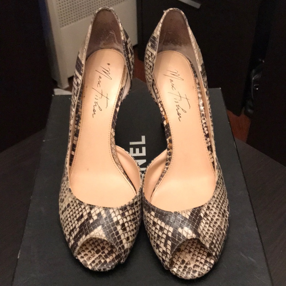 Snake skin shoes